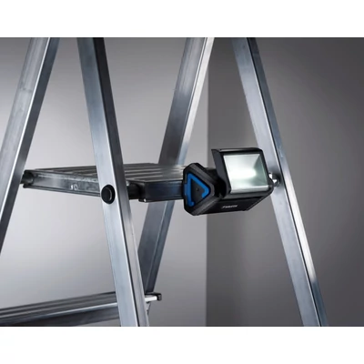 VARTA WORK FLEX AREA LIGHT ELEMLÁMPA - 17648